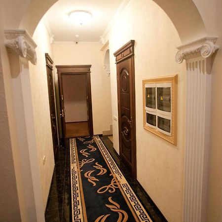Kleopatra Vip Hotel Kamieniec Podolski Zewnętrze zdjęcie