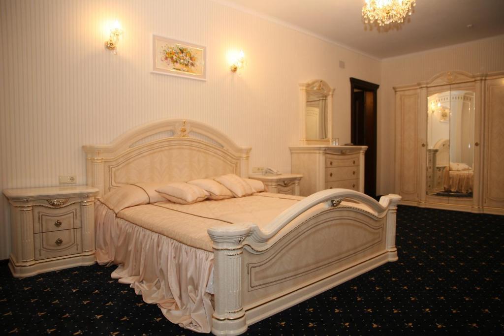 Kleopatra Vip Hotel Kamieniec Podolski Pokój zdjęcie